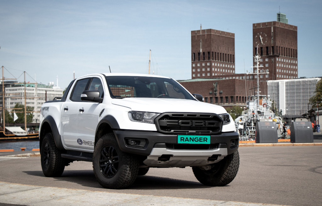 Hvit Ford Ranger Raptor