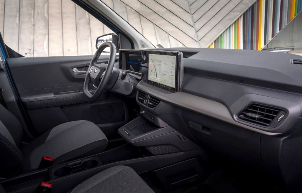 E-Transit Courier interiør