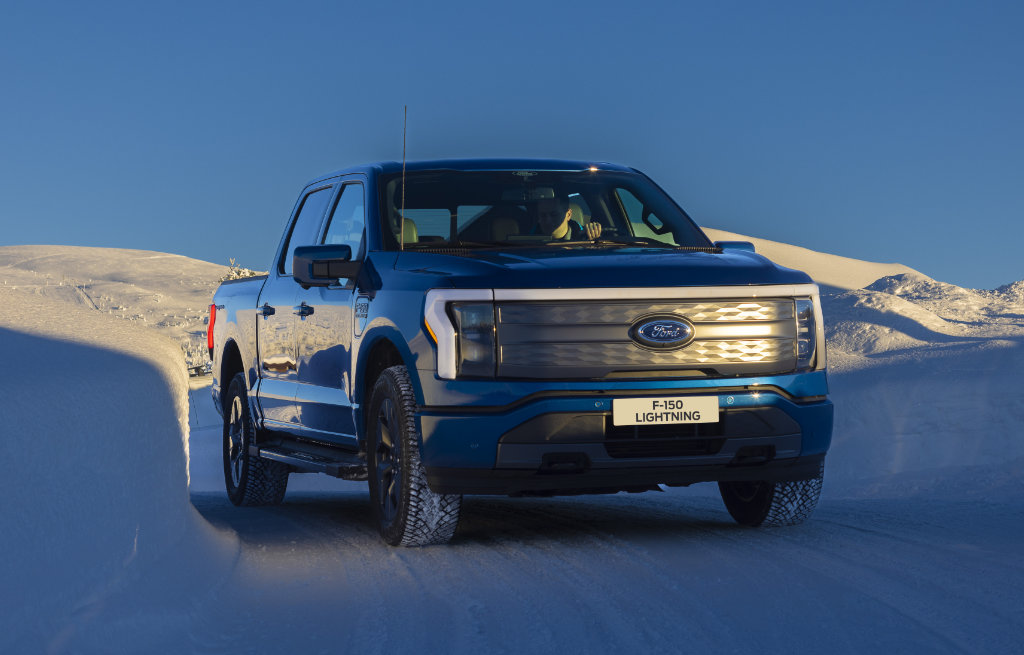 F-150 Lightning på snø