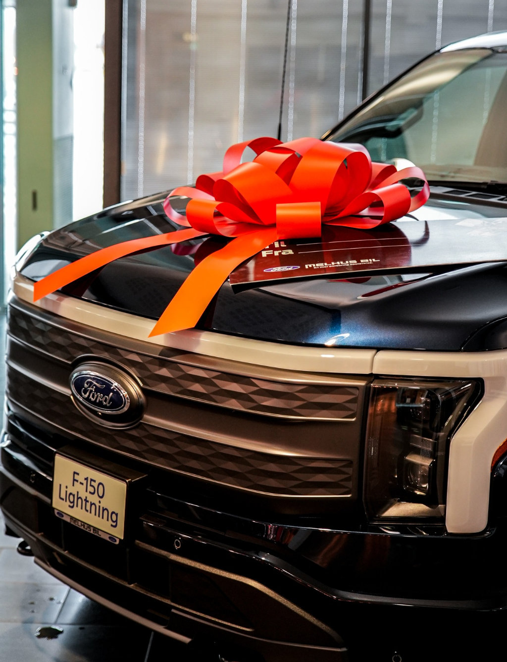 F-150 Lightning med sløyfe F-150 Lightning med sløyfe