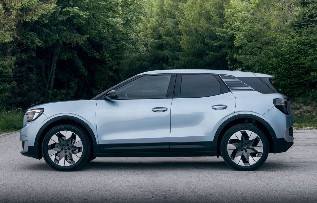 Ford Explorer ved hytte