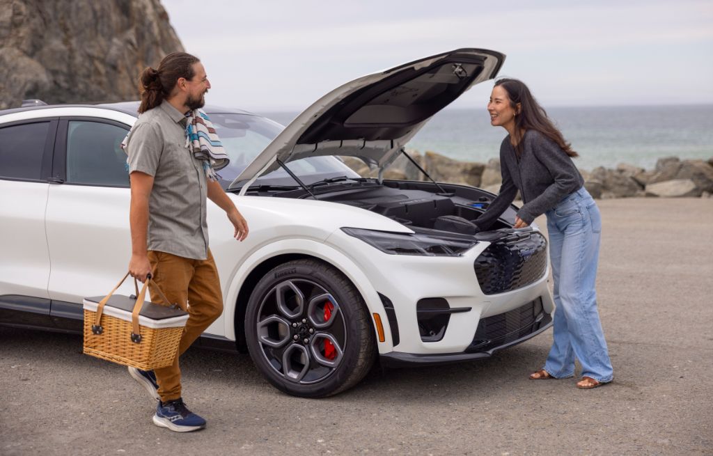 Mustang Mach-E GT California frunk