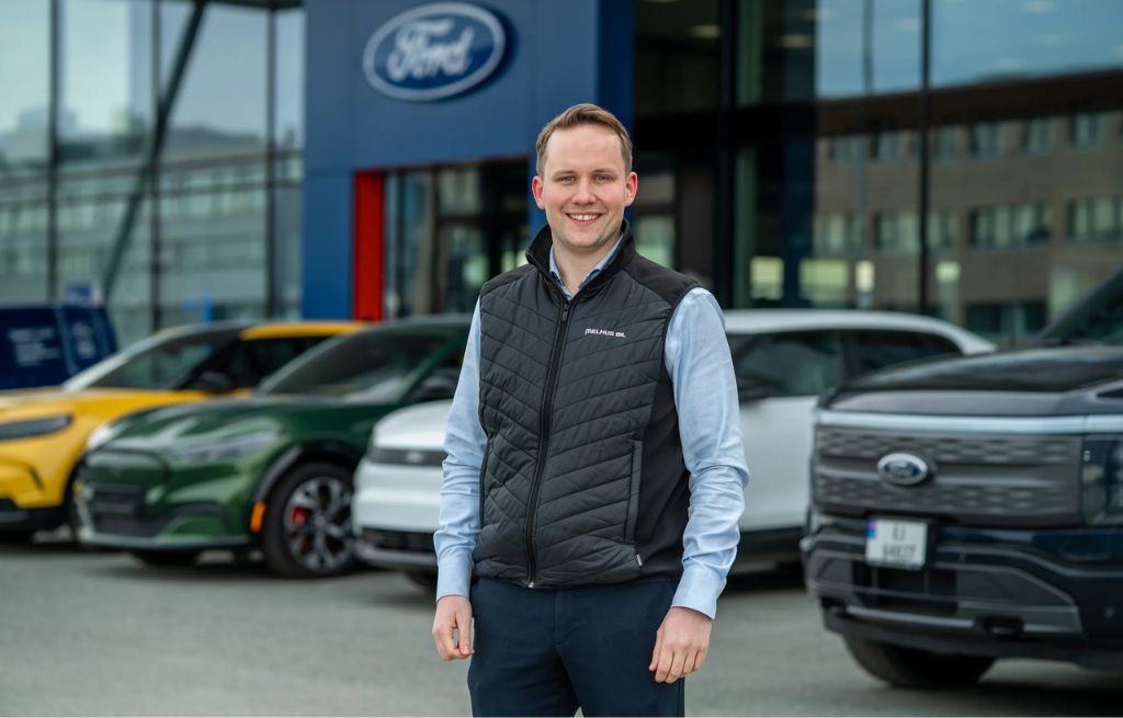 Salgssjef Eirik Viggaklev sier at de tilbyr alle størrelser ut fra kundens behov.