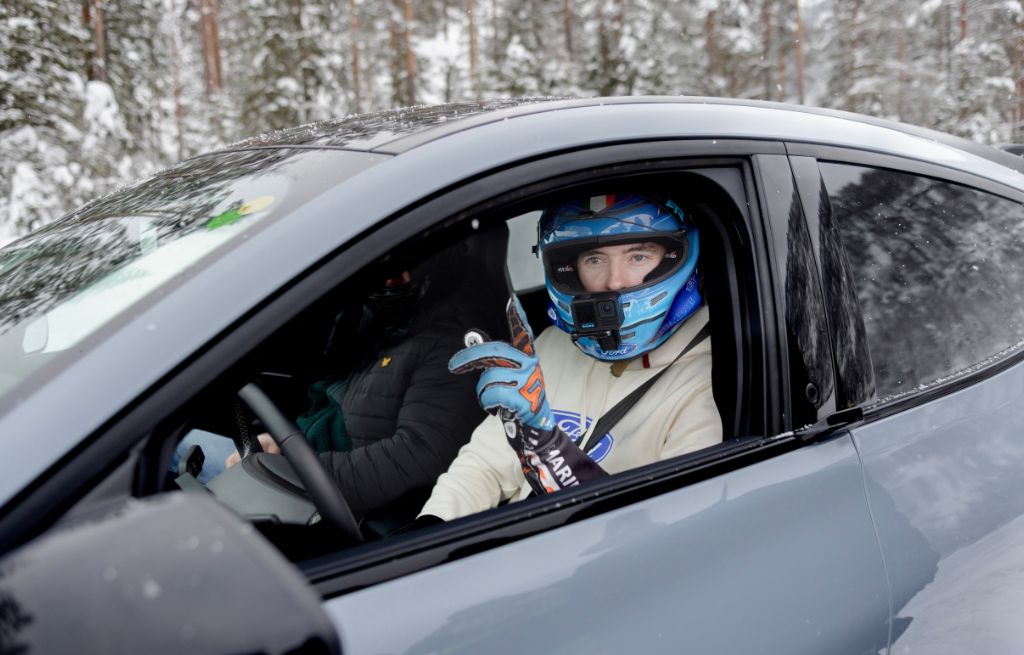 James Deane i Mustang Mach-E Rally James Deane i Mustang Mach-E Rally
