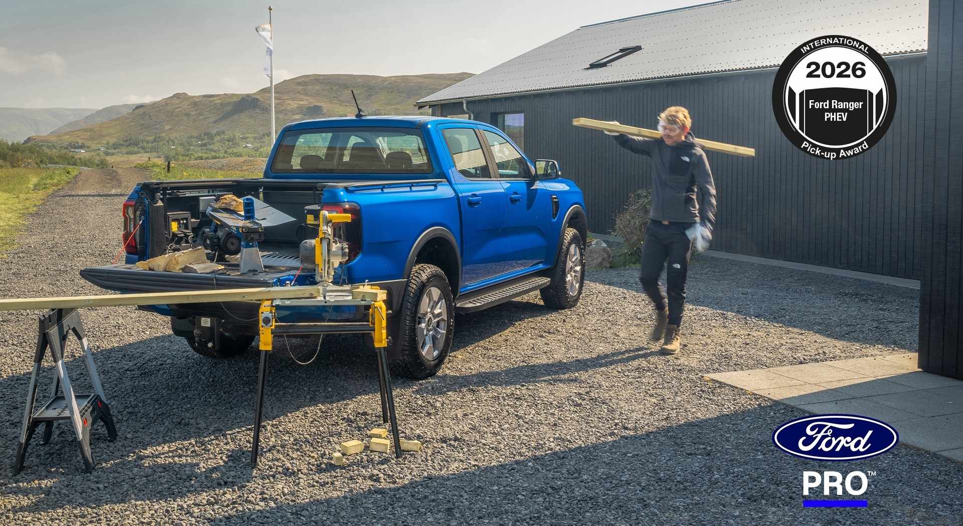 Blå Ford Ranger PHEV