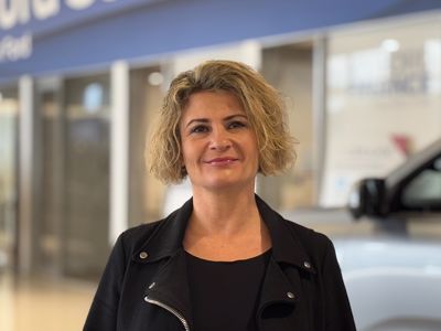 Naomi Battles - Business Manager