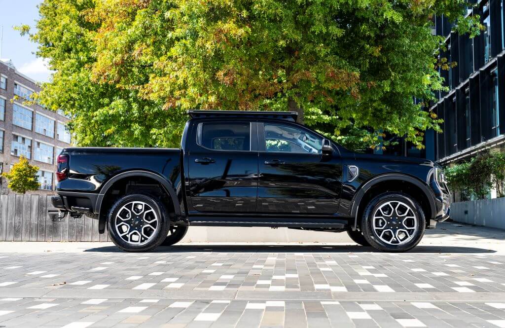 2024 Ranger XLT 4WD side view 2024 Ranger XLT 4WD side view