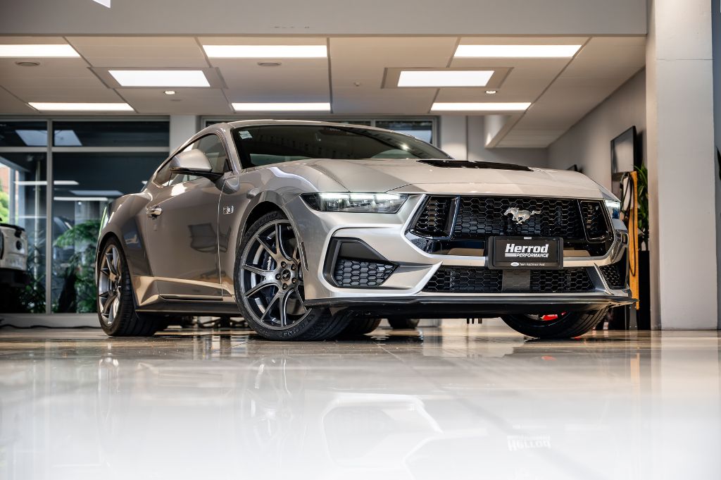 Team Hutchinson Ford - NZ's Ford Mustang Specialists