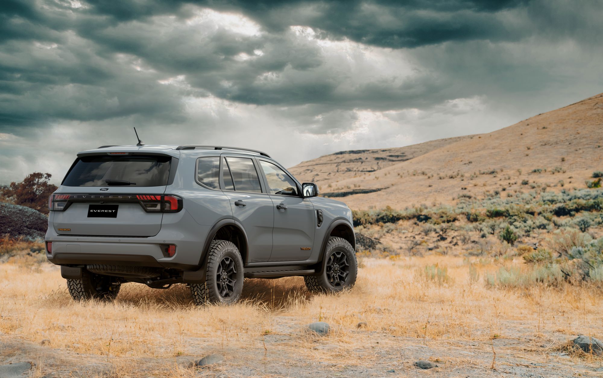 Everest Tremor rear view