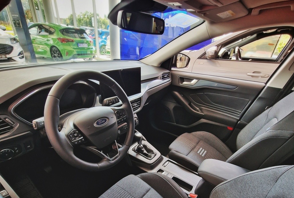 Ford Focus Active X – wnętrze