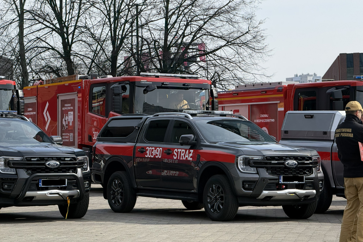 ADD TITLE ADD ALT TAG