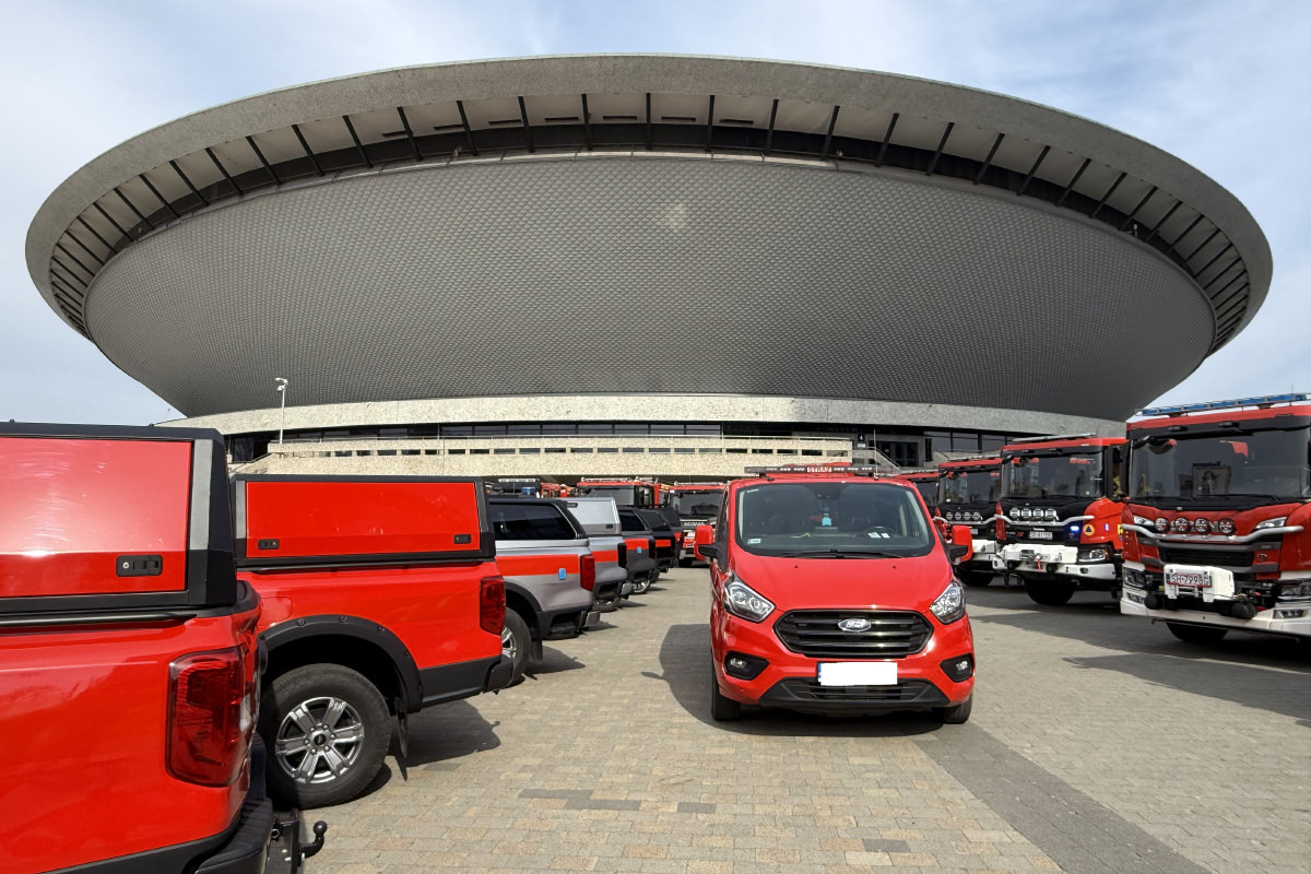 ADD TITLE ADD ALT TAG