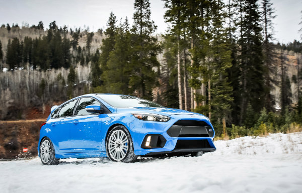 Ford na śniegu