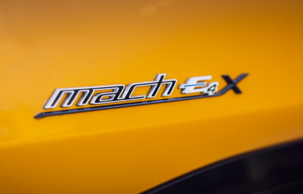 Ford Mustang Mach-E GT zbliżenie