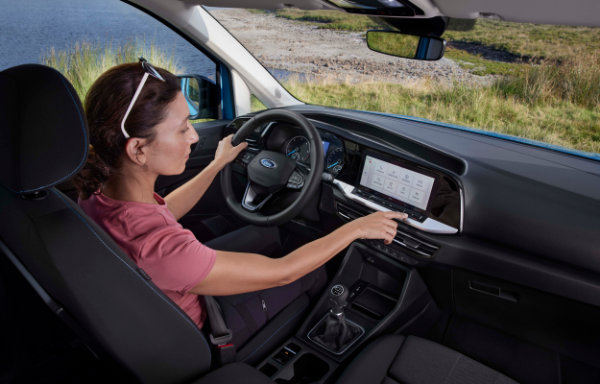 Nowy Tourneo Connect (6)