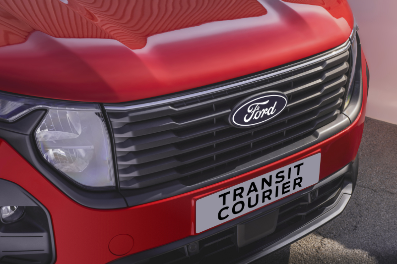 Ford Transit Courier - front