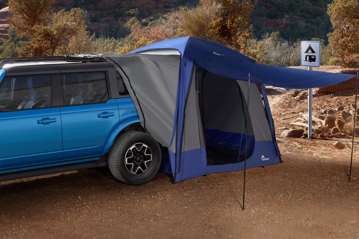 Namiot samochodowy dostosowany do Forda Bronco