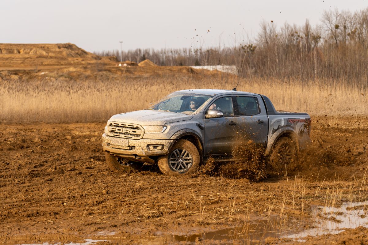 Testy Forda Ranger Raptor w terenie