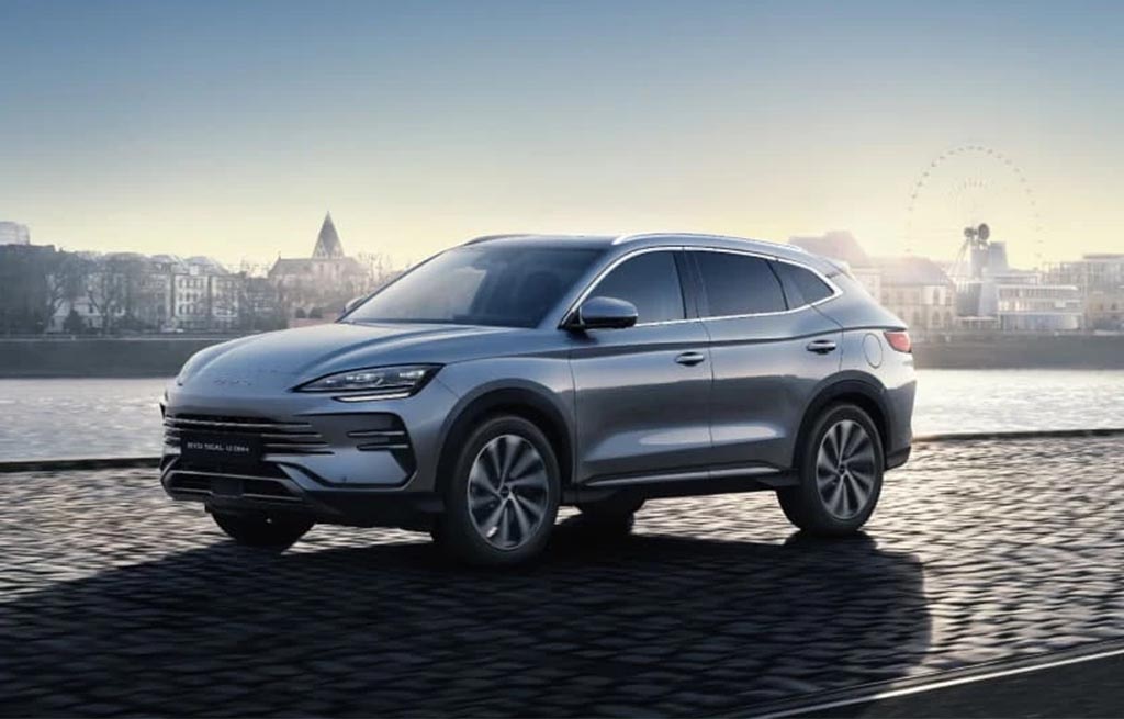 Grå BYD SEAL U DM-i laddhybrid-SUV