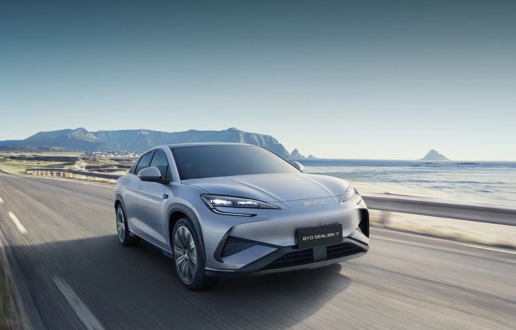 BYD SEALION 7