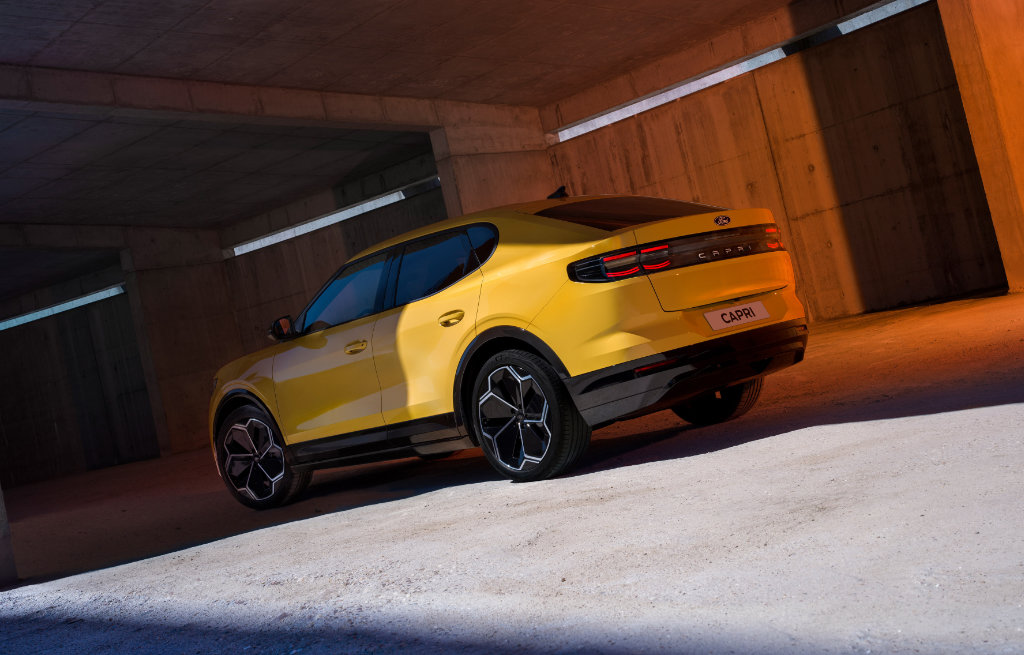 Ford Capri från sidan