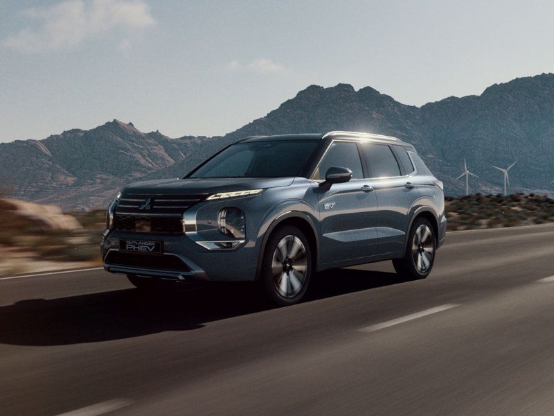 Mitsubishi Outlander Plug-in Hybrid på väg