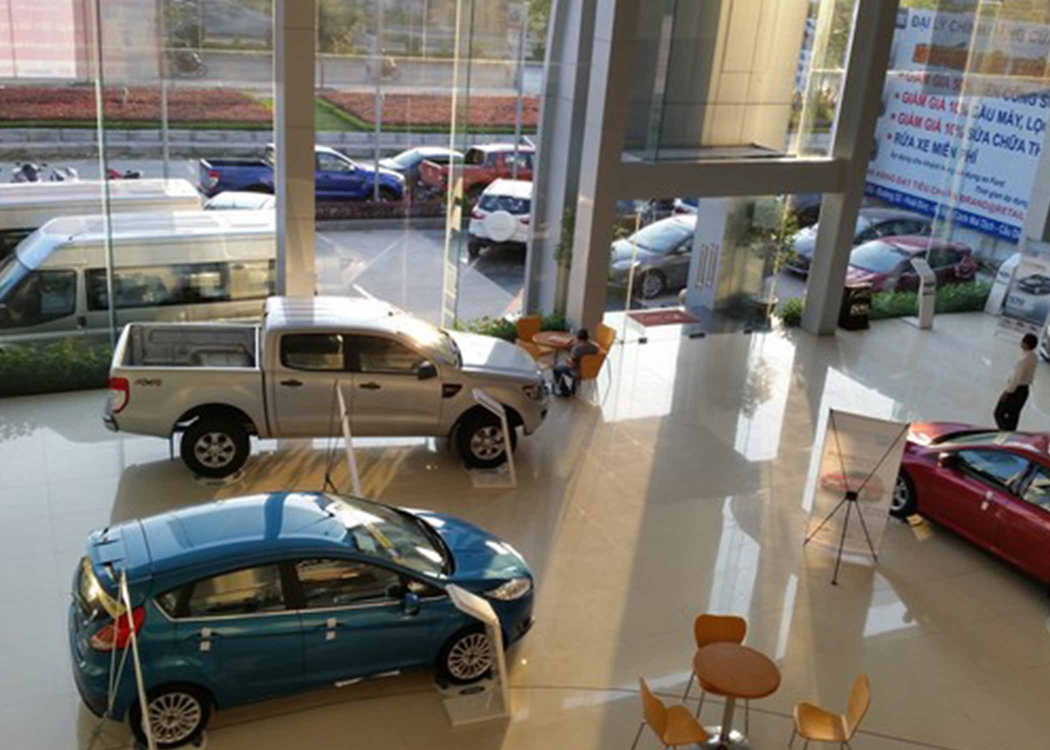 Ford Dong Nai showroom 1