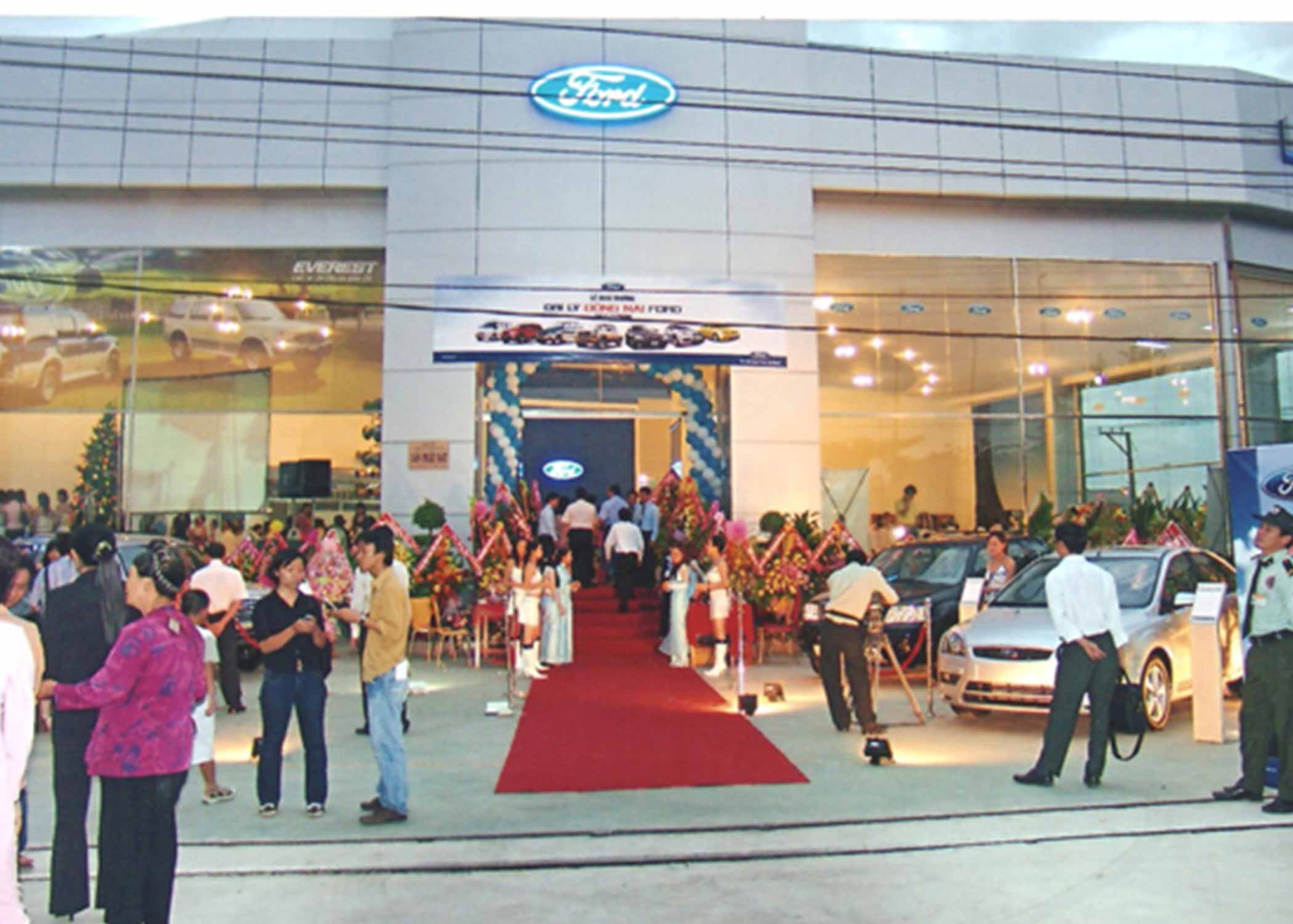 Ford Dong Nai showroom 2