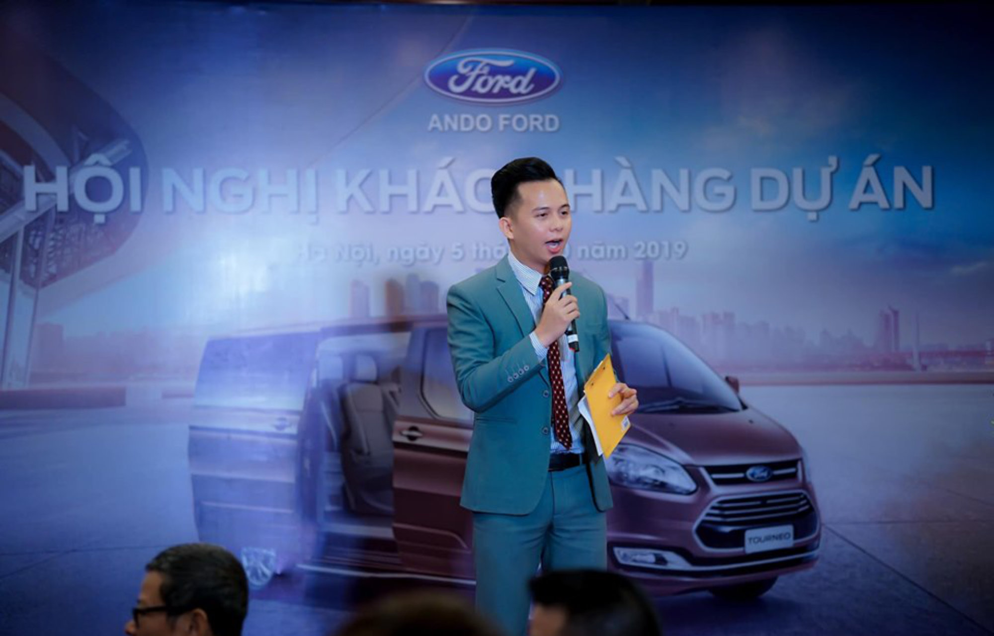 hoi-nghi-khach-hang-du-an-an-do-ford