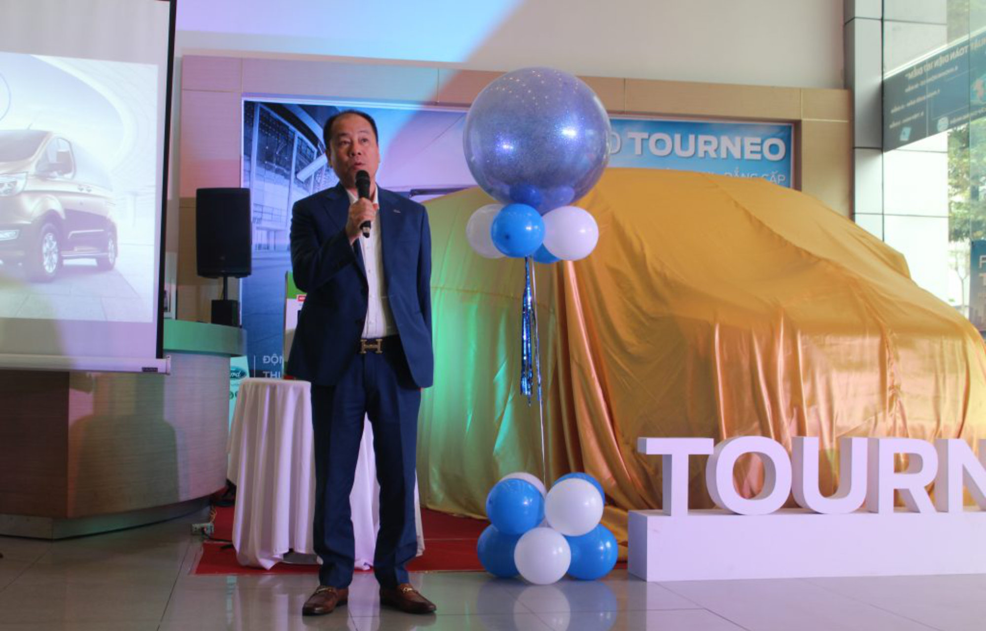 tourneo-ha-thanh-ford