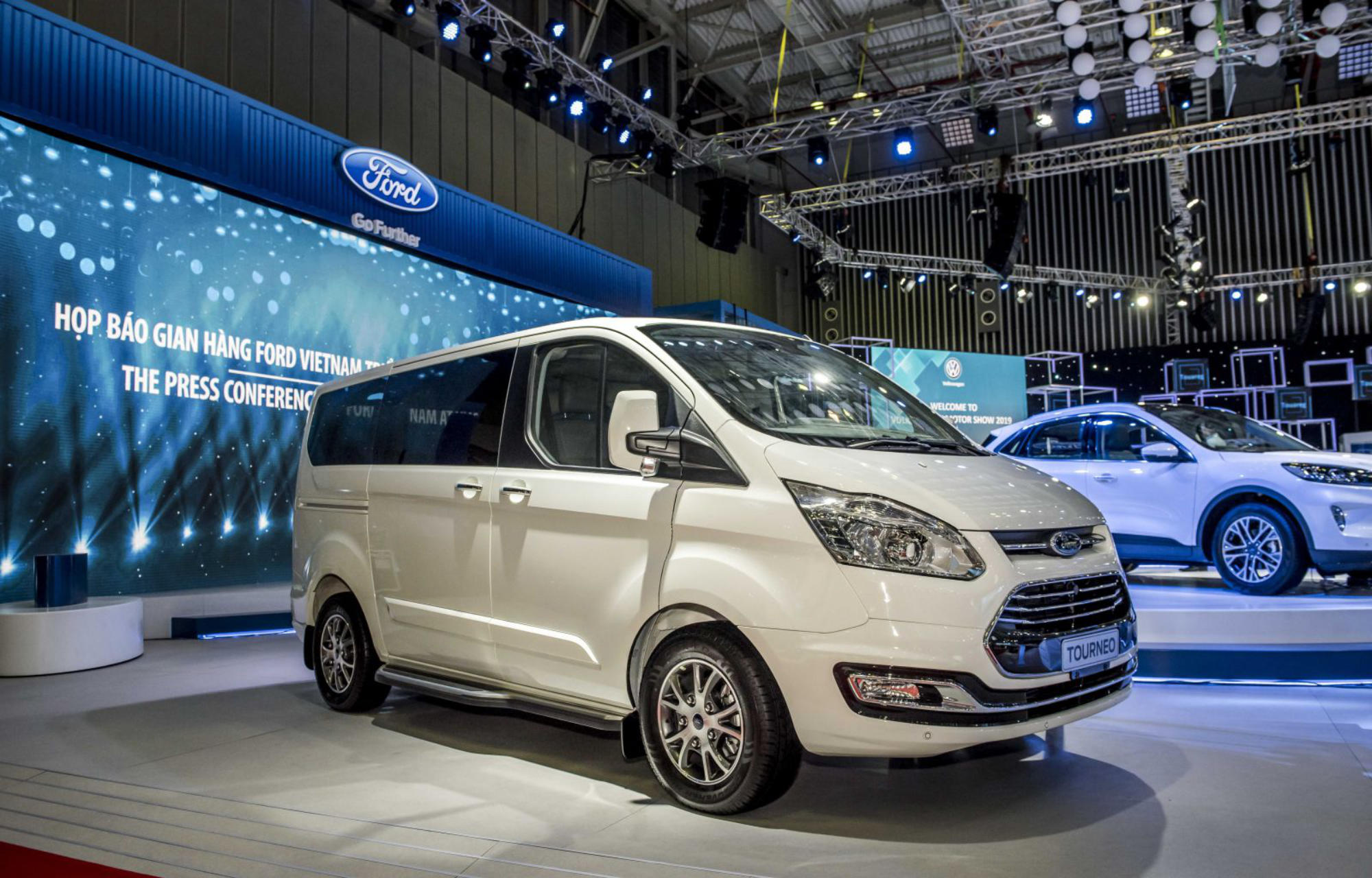 Motor-Show-Vietnam-City-Ford