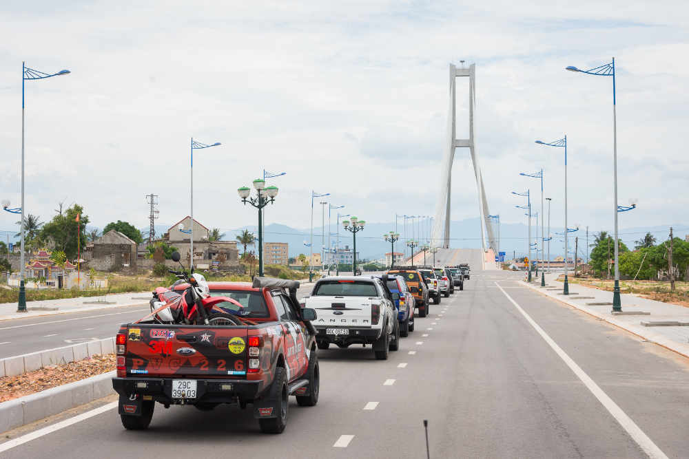 Đoàn xe Ford Ranger & Ranger Raptor, cầu